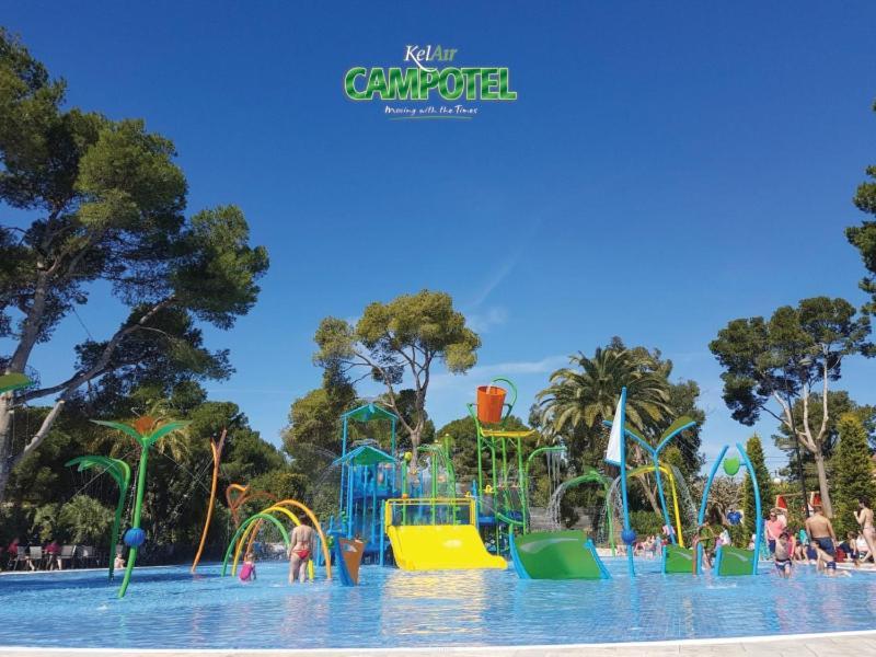 Mobile Homes By Kelair At Playa Montroig Camping Resort Тарагона Екстериор снимка